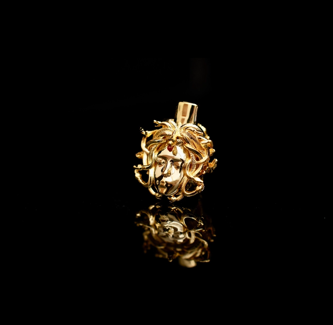 Luxury 18K Gold Plated Medusa Hookah Mouthpiece by Marquis – Hand-Polished & Handcrafted